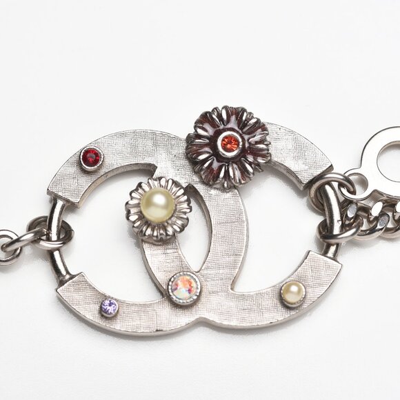 Vintage Chanel Logo Catwalk Chain Belt Floral 2005 NWOT - Picture 7 of 14